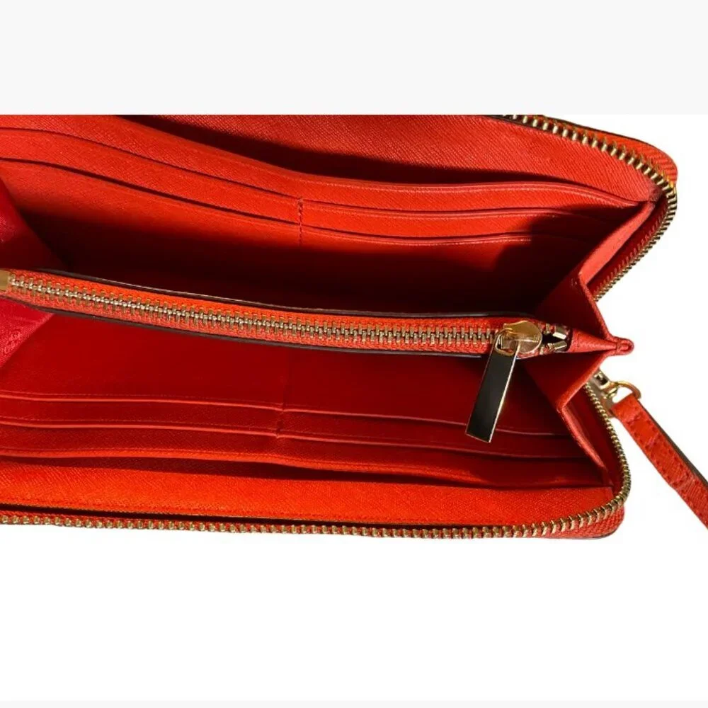 Tory Burch Round Zip Medium Continental Wallet in Red Saffiano Leather EUC